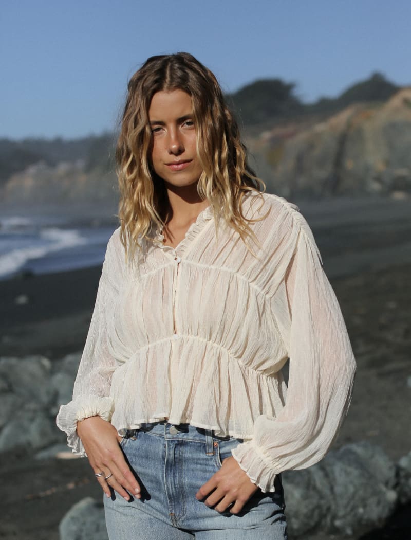 Ivory Cambridge Top - Classic Cotton Shirt