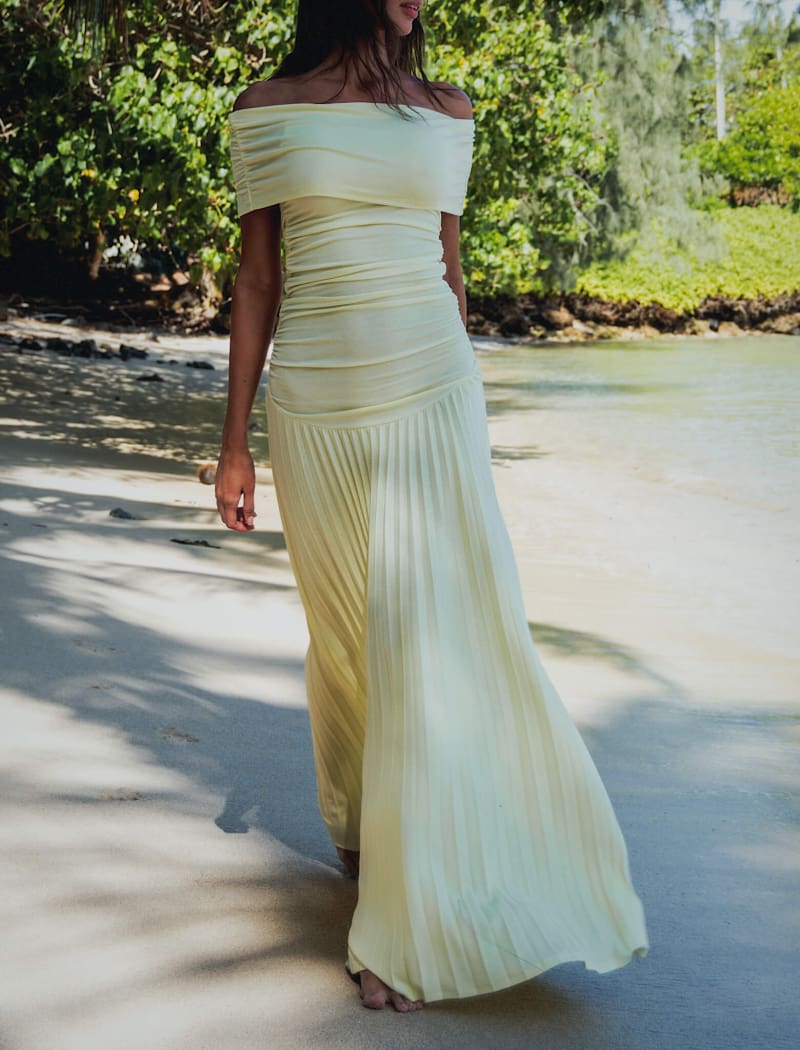Buttercream Halo Maxi Dress – Elegant & Comfortable